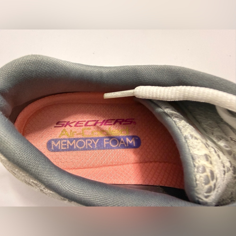 Skechers Cream Lace Overlay Sneakers Women’s Size 9 - Picture 7 of 8
